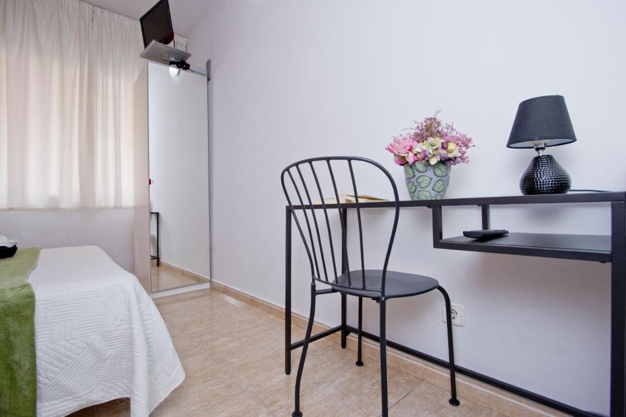 Barcelona City North Hostal Luaran gambar